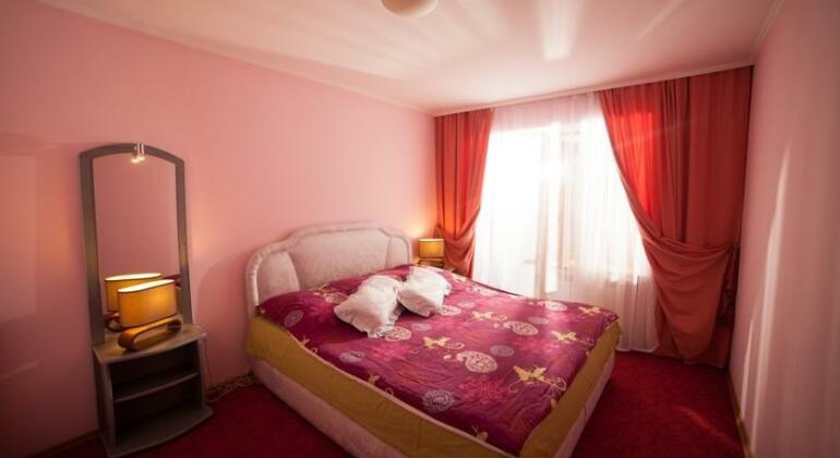 Slavskiy Guesthouse - Photo4