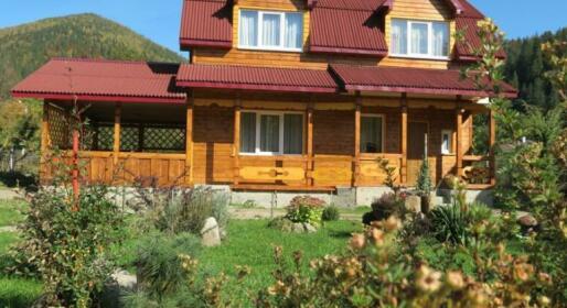 Bilyy Kamin Guest House