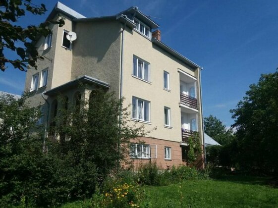  Photo 2