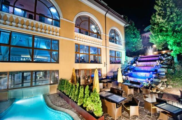 Zheneva Hotel - Photo2