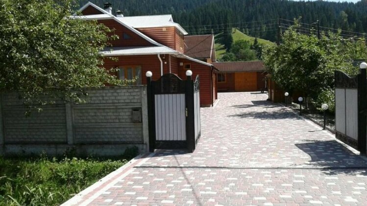 Bilyj Dim Carpathians - Photo2