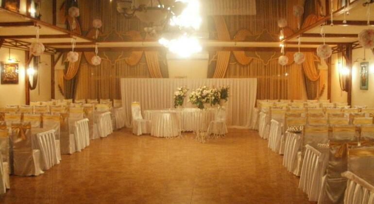 Stork Inn & Restaurant - Photo4