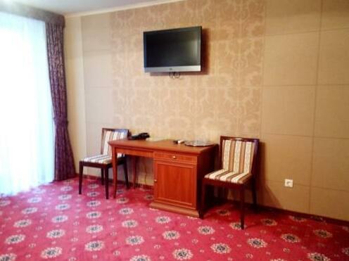 H & K Imperial Plus Hotel - Photo4