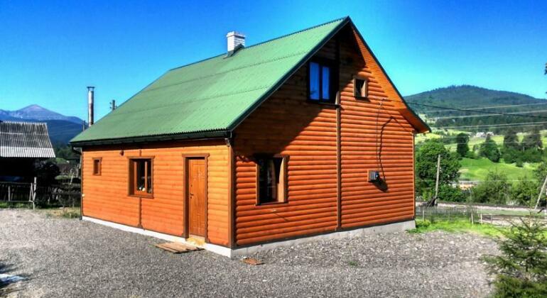 Cottage Ozerniy