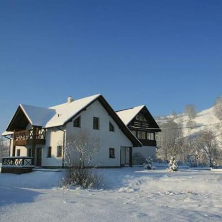 Gallery of Mountains Holiday Home - Photo4