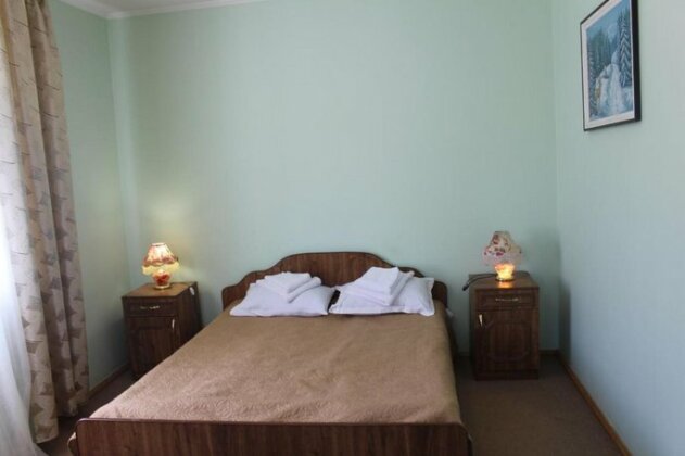 Hotel Yasinya - Photo2
