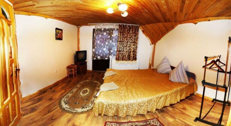 Kuvik Guest House - Photo4