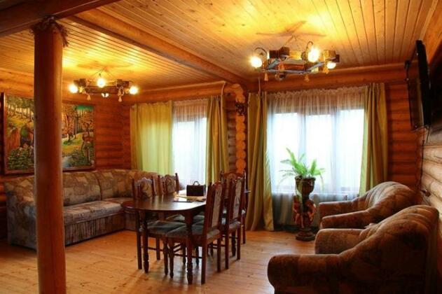 Wodden Cottage in Yasinya - Photo2