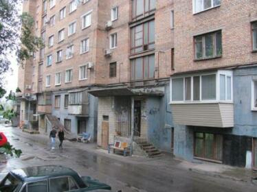 On Sobornyi 144 1Room semi-luxury Apt Apartments