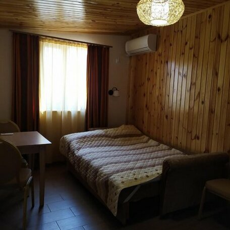 Domik u morya Zatoka - Photo2