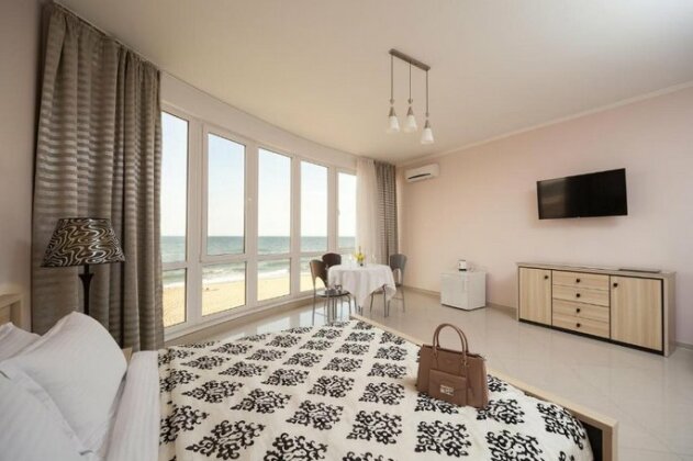 Priboy Beach Hotel - Photo2