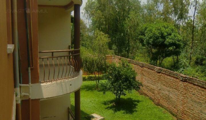 Royal Crane Resort - Photo3