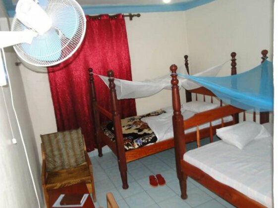 Windsor Hotel Pakwach - Photo5