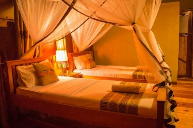 Queen Elizabeth Bush Lodge Bushenyi - Photo4
