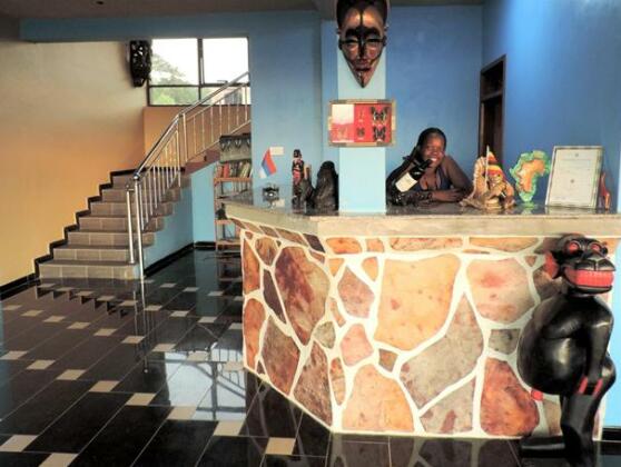 4 Penguins Hotel - Photo3