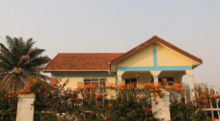 African Roots Guesthouse Entebbe - Photo2