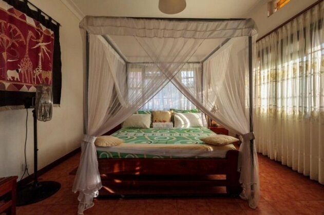 Airport Guesthouse Entebbe - Photo3