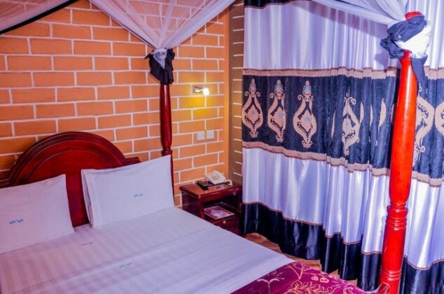 Buff Hotel - Photo4