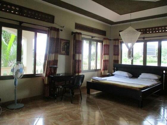 Entebbe Motel - Photo2