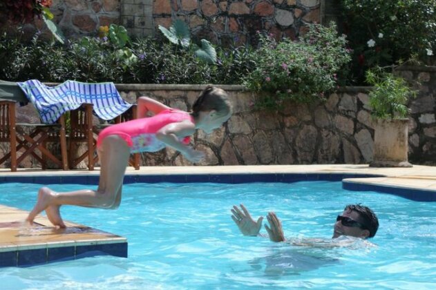 Entebbe Palm Hotel - Photo2