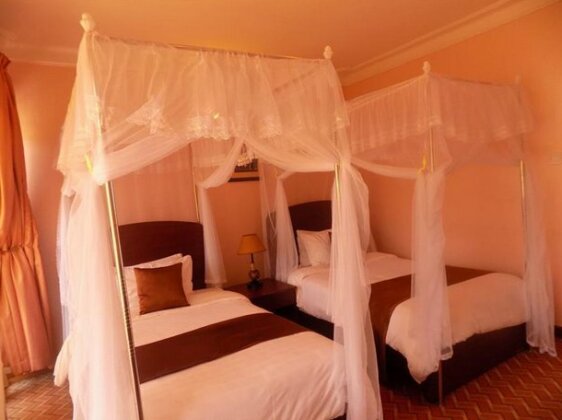 Entebbe Travelle'rs Inn - Photo2
