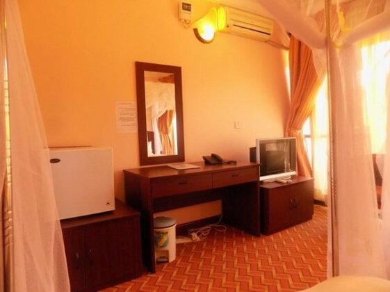 Entebbe Travelle'rs Inn - Photo4