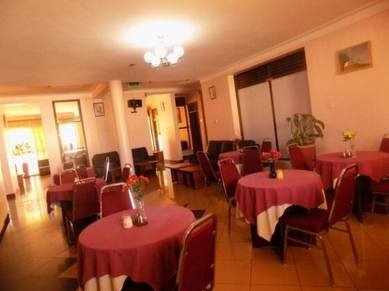 Entebbe Travelle'rs Inn - Photo5