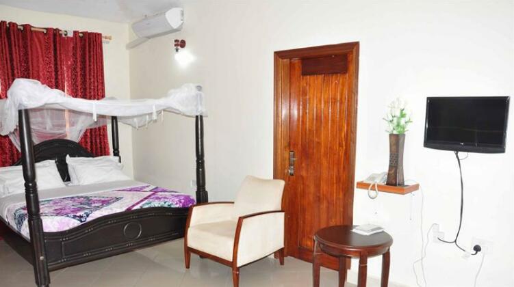 ESquire Inn Entebbe - Photo4