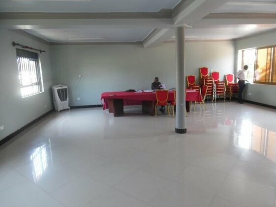 Jonel Hotel and Apartments - Photo2