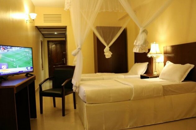 Pulickal Airport Hotel - Photo4