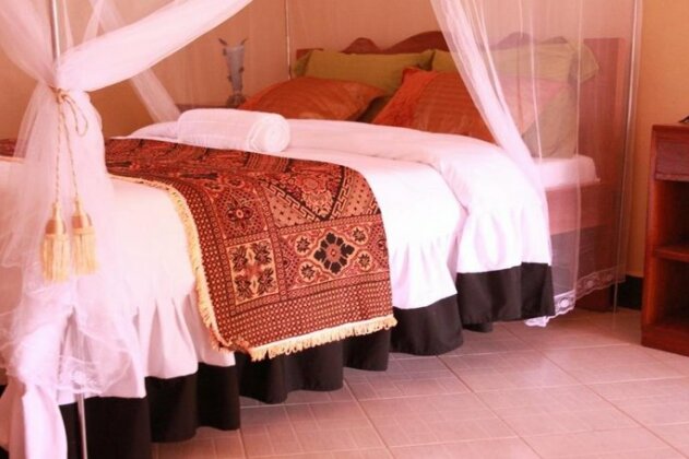 Serene Guesthouse Entebbe - Photo2