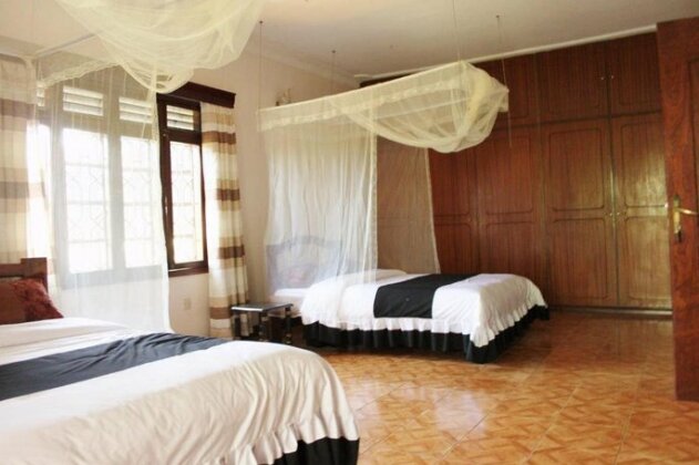 Serene Guesthouse Entebbe - Photo3