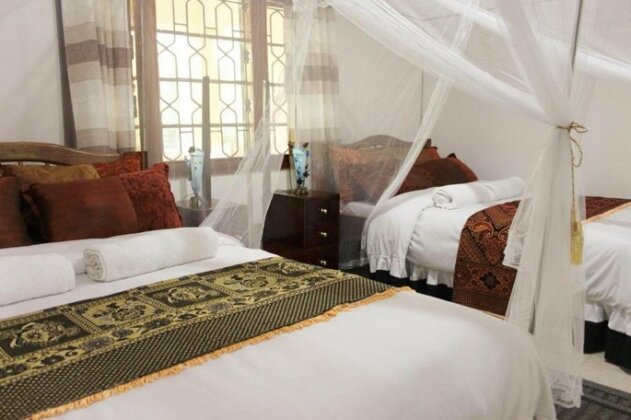 Serene Guesthouse Entebbe - Photo4