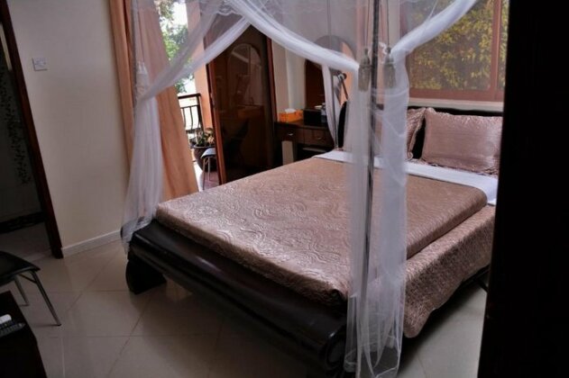 The Palms Beach Hotel - Photo2
