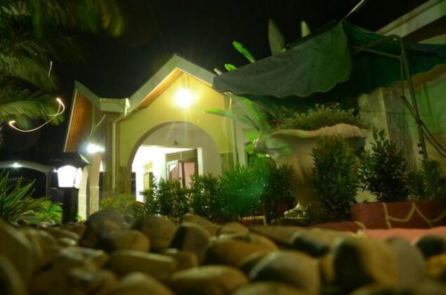 Sheevy s Bed N Breakfast - Photo2