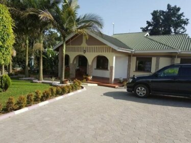 Sheevy s Bed N Breakfast