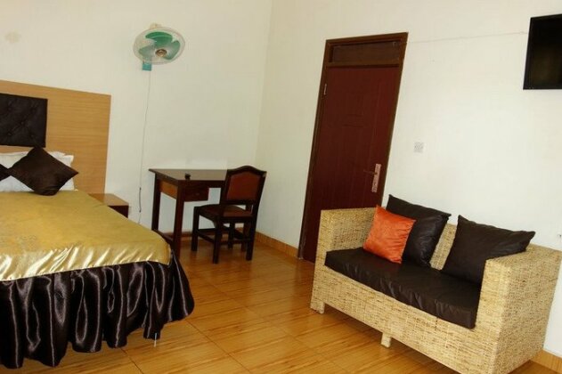 Bridgeway Guest House - Photo5