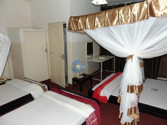 Brisk Hotel Triangle Jinja - Photo3