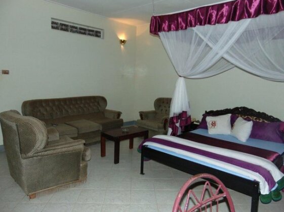 Brisk Hotel Triangle Jinja - Photo5