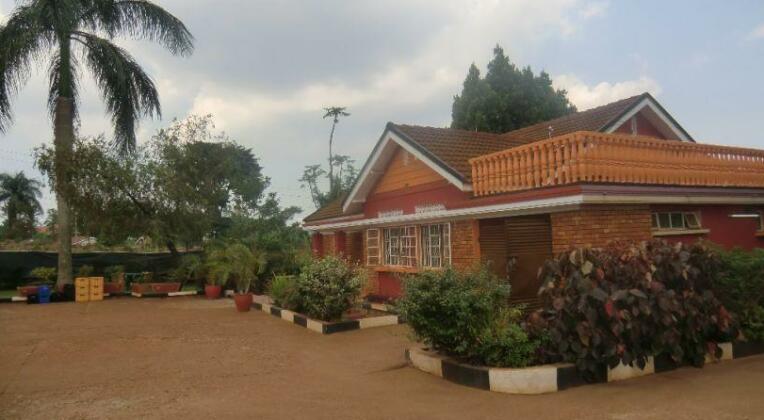 D-Posh Guest House - Photo2