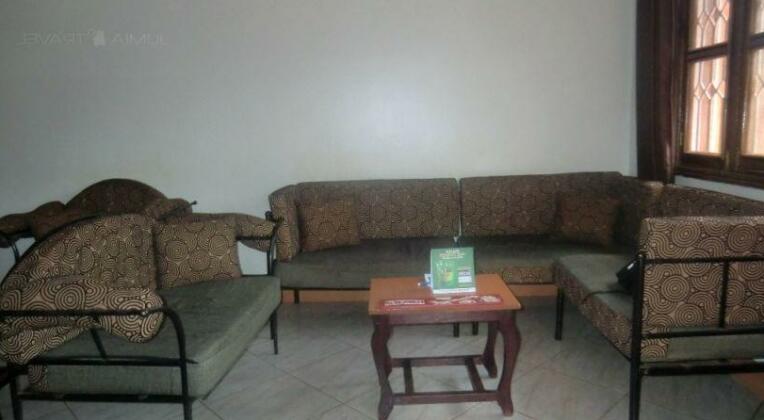D-Posh Guest House - Photo4