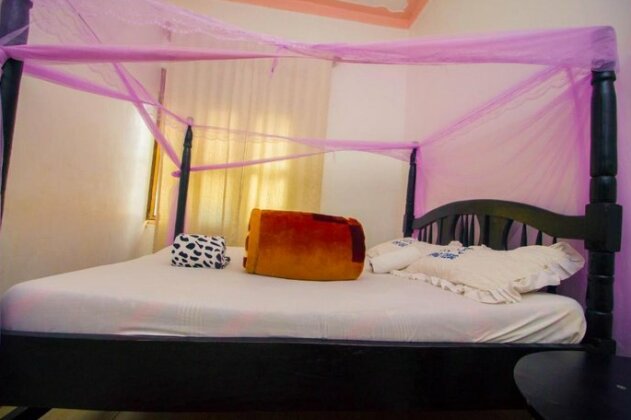 Nice Guest House Jinja - Photo2