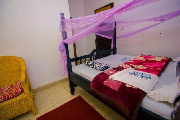 Nice Guest House Jinja - Photo4
