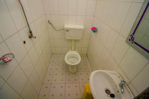 Nice Guest House Jinja - Photo5