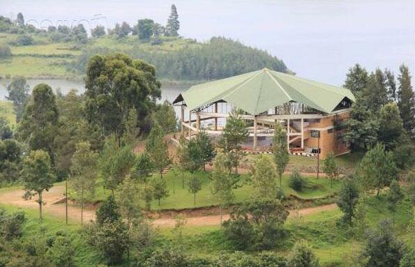 Bunyonyi Safaris Resort - Photo2