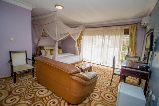 Crystal Suites & Apartments - Photo3