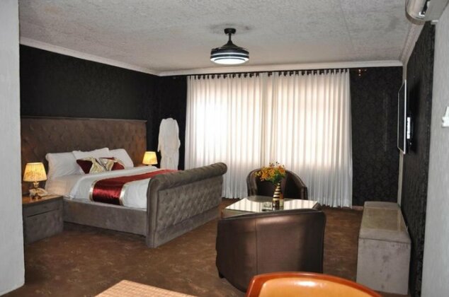 Elite Suites Hotel Kampala - Photo2