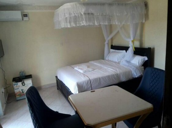 Fancy Hotel Munyonyo - Photo4