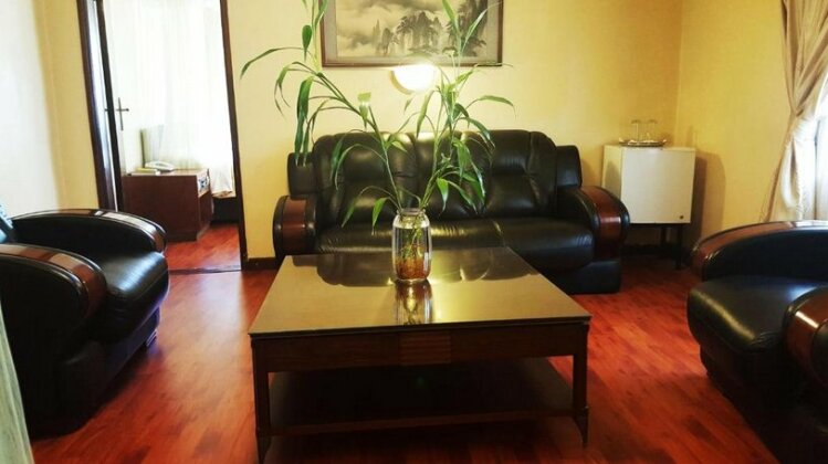 Fang Fang Hotel - Photo4