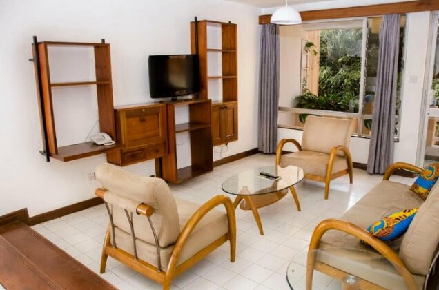 Golf Course Apartments - Photo3
